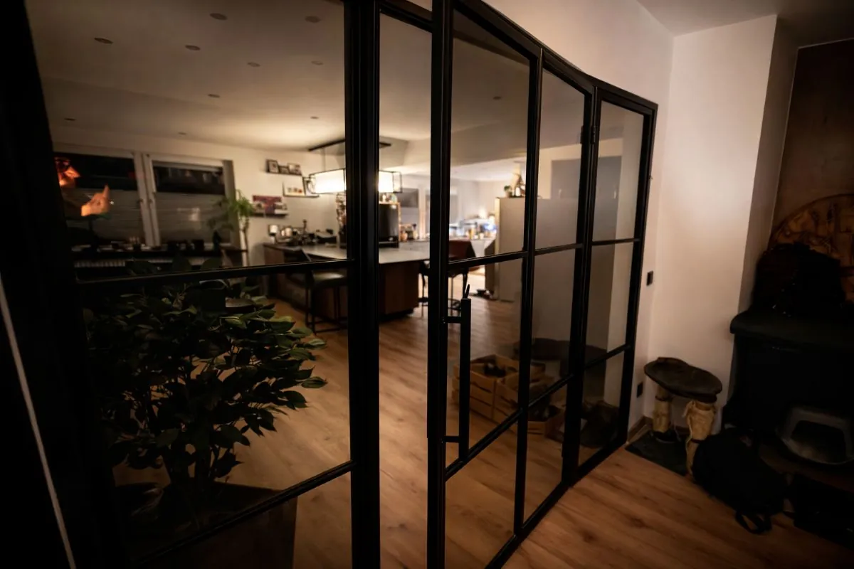 Home Office mit Lofttür